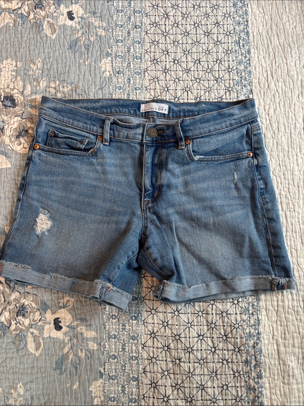 LOFT Light Blue Rolled Hem Distressed Denim Shorts size 4/27. Like new.